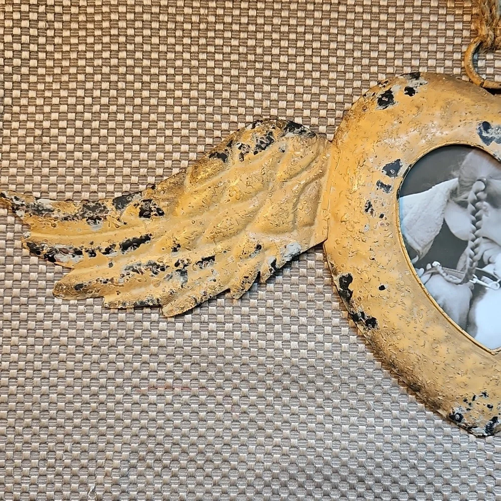 Vintage style angel